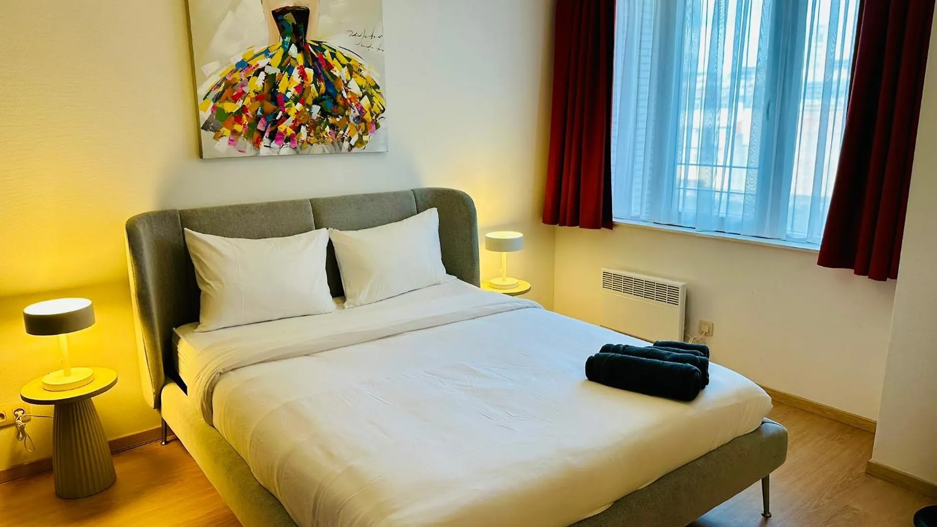 Grand Place - Prime Location 2 Bedroom Apartment Брюссель