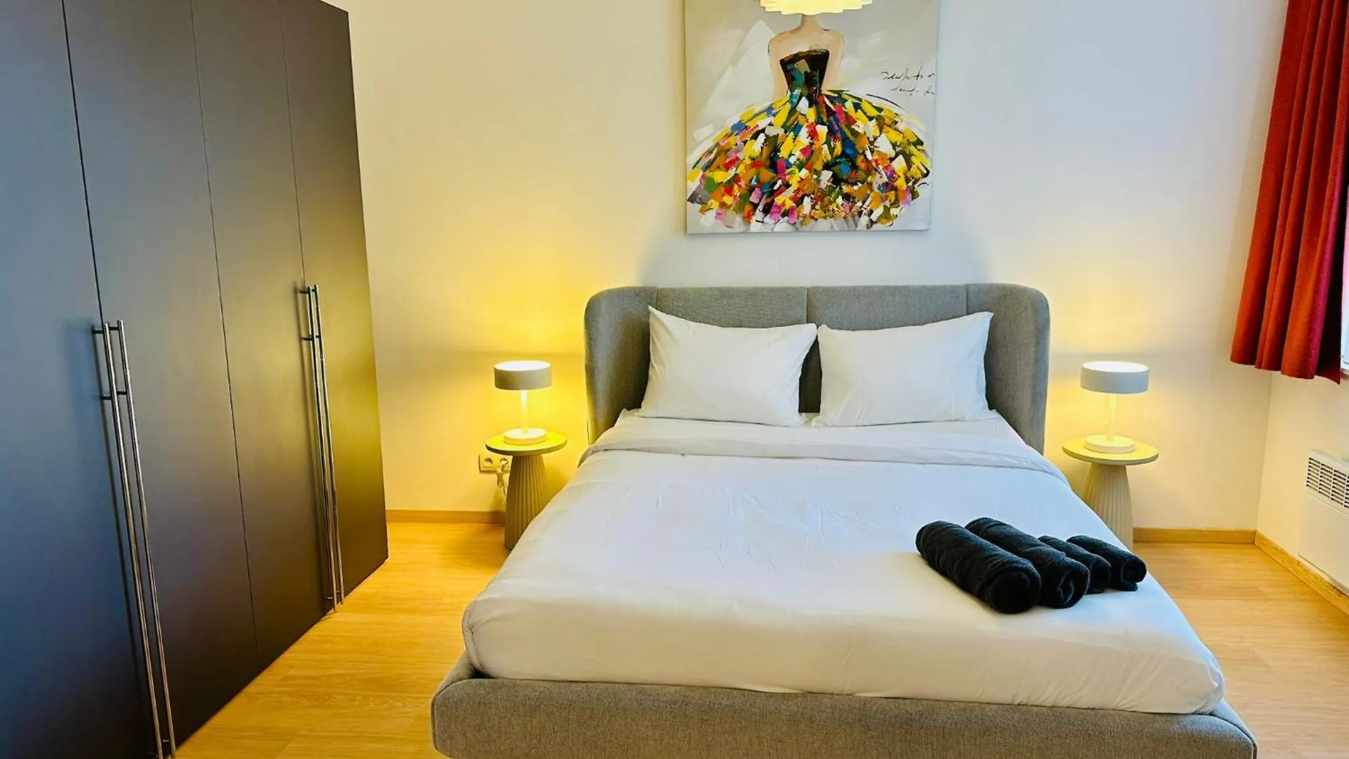 Grand Place - Prime Location 2 Bedroom Apartment Брюссель